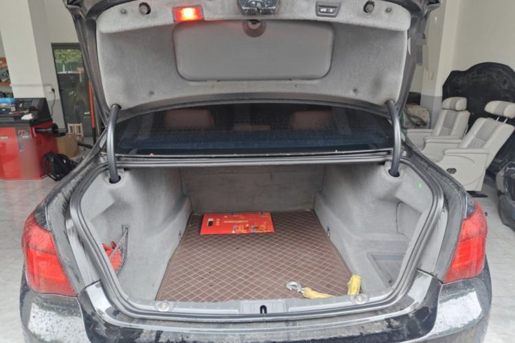 Used BMW 7 Series 2013 740Li Leading Model Trunk
