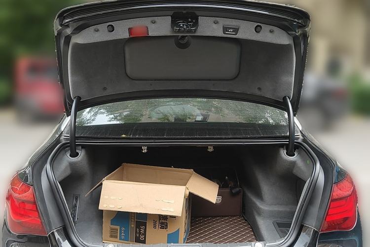 Used BMW 7 Series 2013 730Li Leading Model Trunk