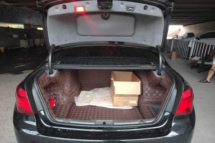Used BMW 7 Series 2013 730Li Leading Model Trunk