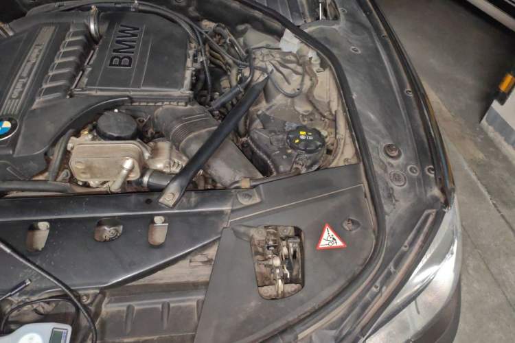 Used BMW 7 Series 2013 740Li Leading Model Engine Bay Left