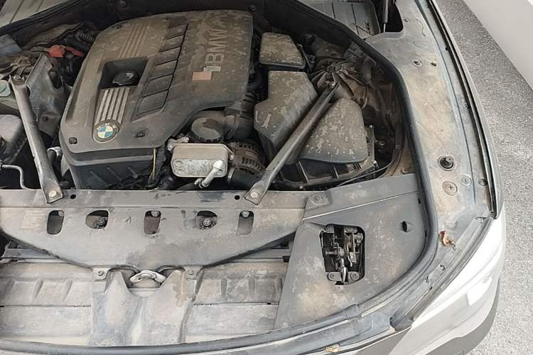 Used BMW 7 Series 2013 730Li Leading Model Engine Bay Left