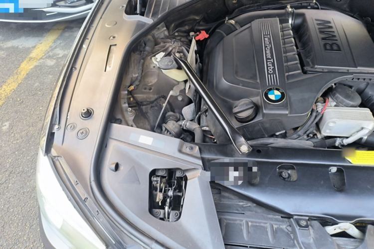 Used BMW 7 Series 2013 740Li xDrive Engine Bay Right