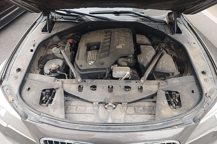 Used BMW 7 Series 2013 730Li Leading Model Engine Bay