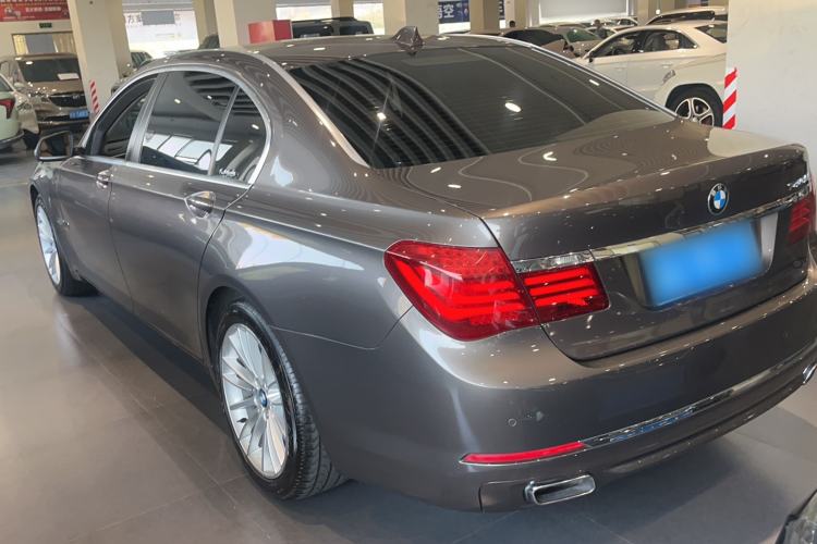 Used BMW 7 Series 2013 740Li Leading Model Exterior 5
