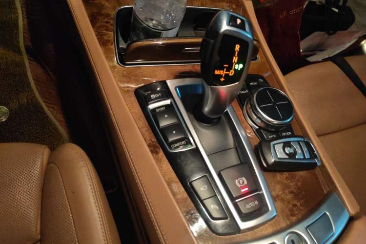 Used BMW 7 Series 2013 740Li Leading Model Gear Lever
