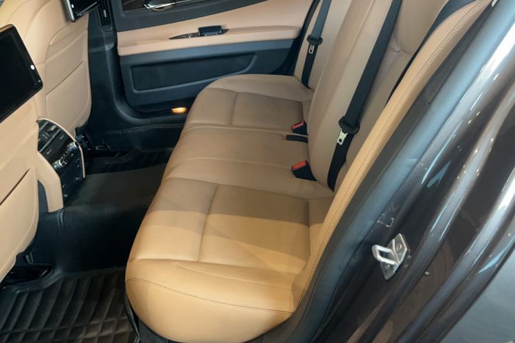 Used BMW 7 Series 2013 740Li Leading Model Interior 1
