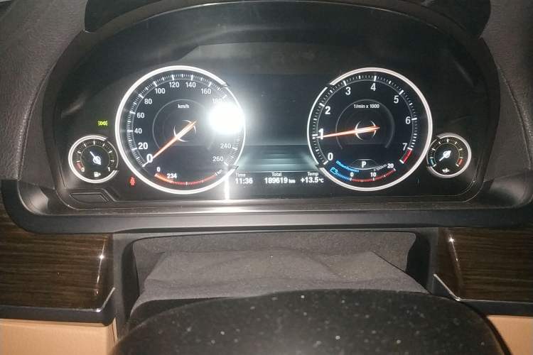 Used BMW 7 Series 2013 740Li Leading Model Odometer Close Up