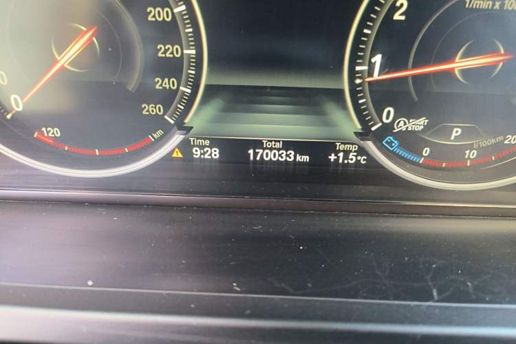 Used BMW 7 Series 2013 740Li xDrive Odometer Close Up