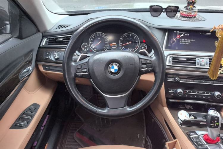 Used BMW 7 Series 2013 740Li xDrive Steering Wheel
