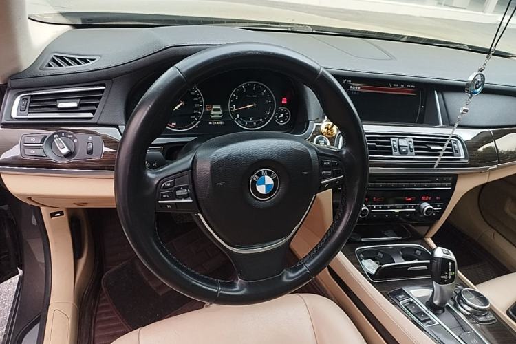 Used BMW 7 Series 2013 730Li Leading Model Steering Wheel