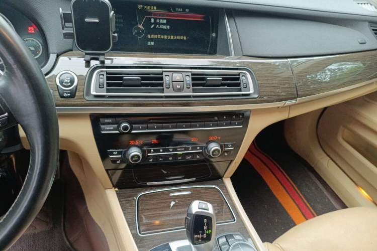 Used BMW 7 Series 2013 740Li xDrive Audio And AC Panel