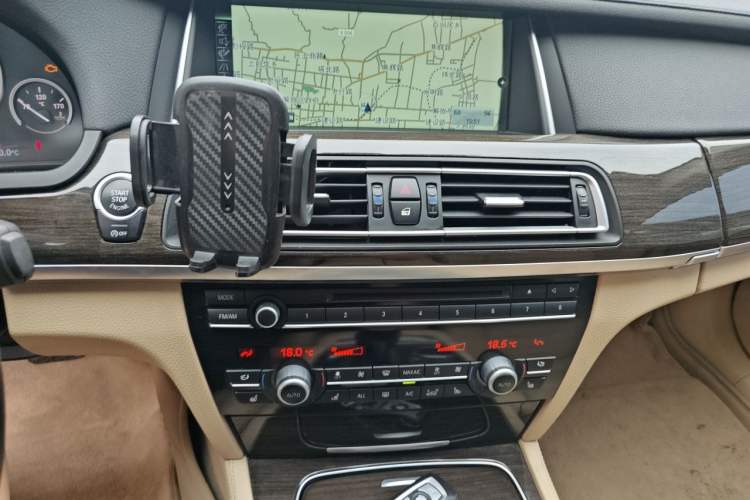 Used BMW 7 Series 2013 740Li Leading Model Audio And AC Panel