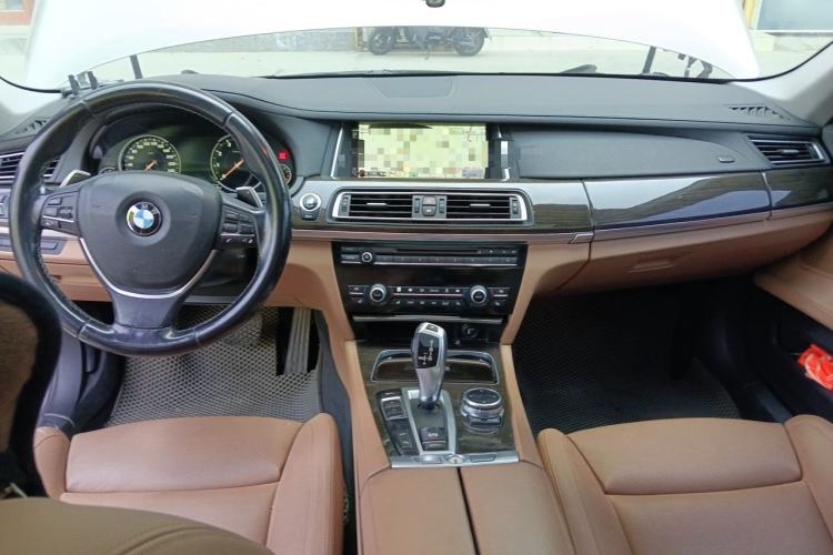 Used BMW 7 Series 2013 740Li Leading Model Center Console
