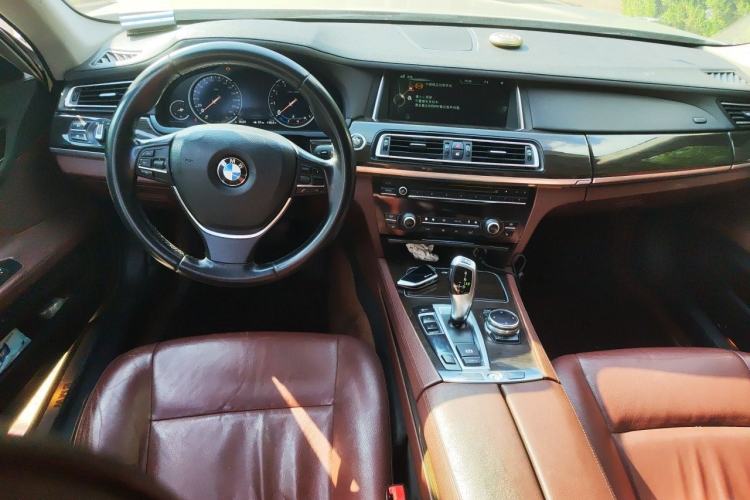 Used BMW 7 Series 2013 730Li Leading Model Center Console