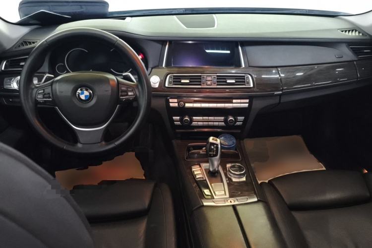 Used BMW 7 Series 2013 740Li Leading Model Center Console