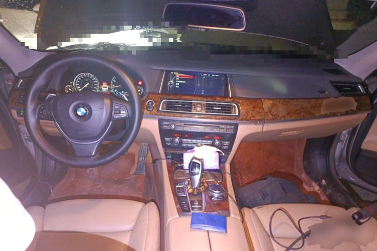 Used BMW 7 Series 2013 740Li Leading Model Center Console
