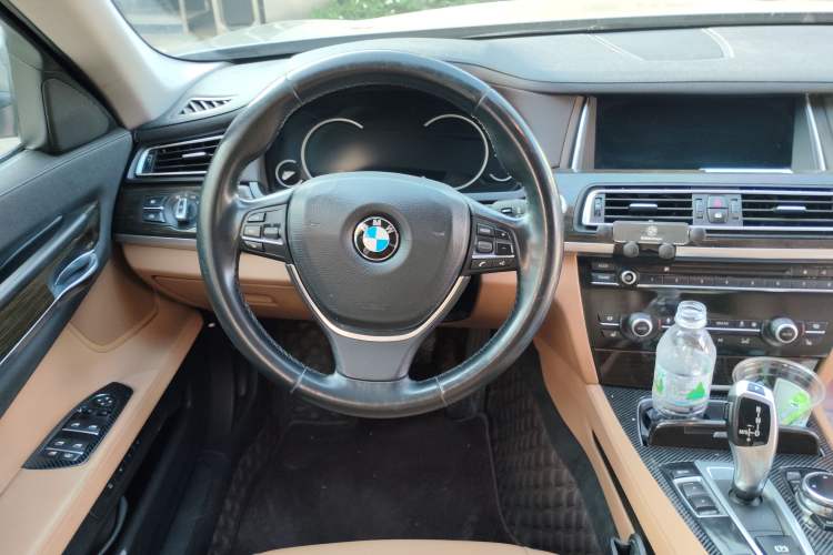 Used BMW 7 Series 2013 730Li Leading Model Center Console