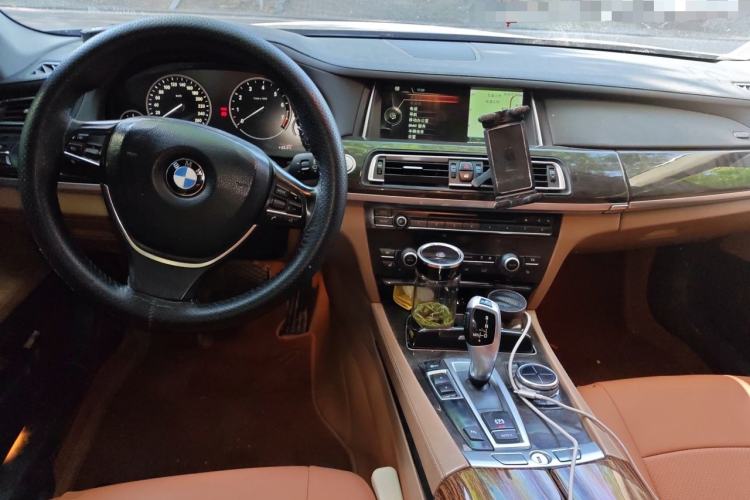 Used BMW 7 Series 2013 730Li Leading Model Center Console