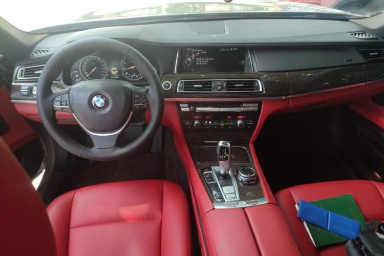 Used BMW 7 Series 2013 730Li Leading Model Center Console