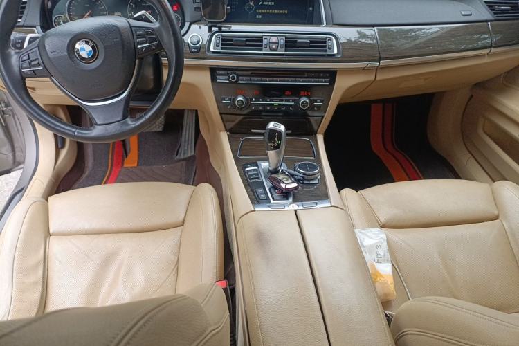 Used BMW 7 Series 2013 740Li xDrive Center Console