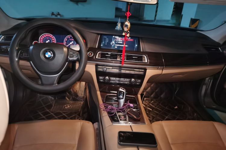 Used BMW 7 Series 2013 730Li Leading Model Center Console