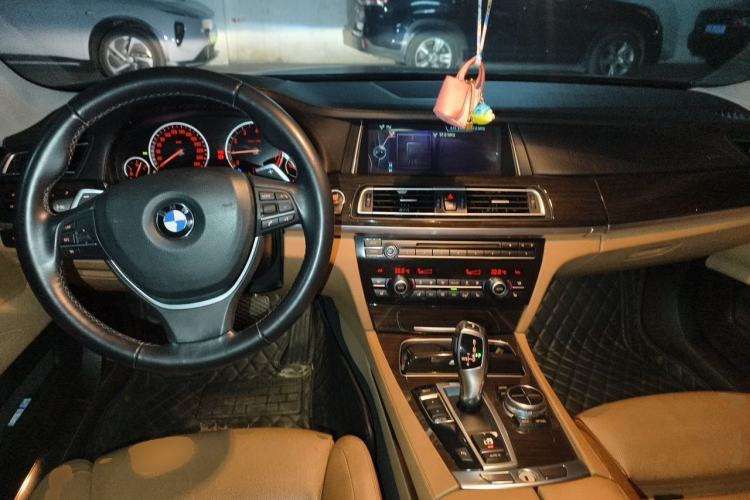 Used BMW 7 Series 2013 740Li Leading Model Center Console