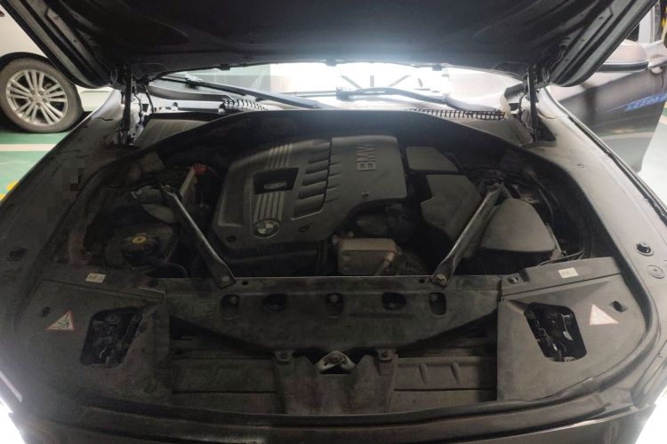 Used BMW 7 Series 2013 730Li Leading Model Engine Bay