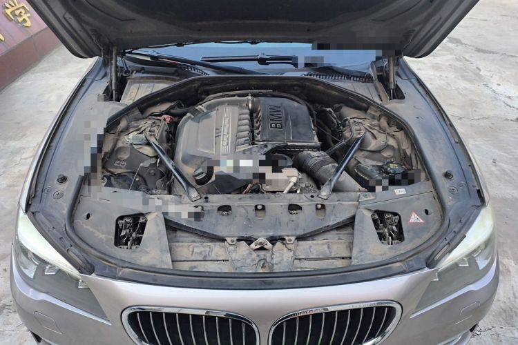 Used BMW 7 Series 2013 740Li Leading Model Engine Bay