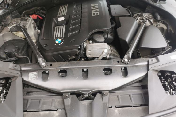 Used BMW 7 Series 2013 730Li Leading Model Engine Bay