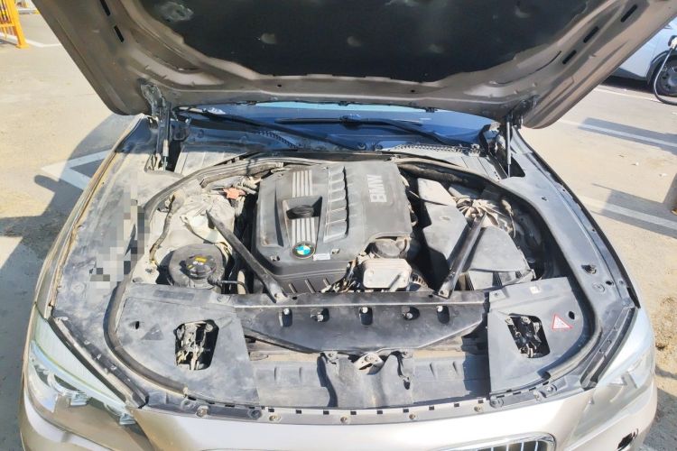 Used BMW 7 Series 2013 730Li Leading Model Engine Bay