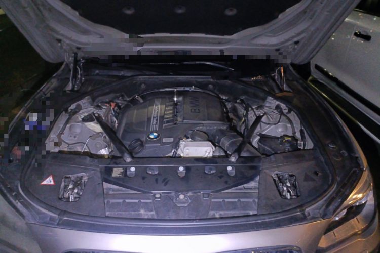 Used BMW 7 Series 2013 740Li Leading Model Engine Bay
