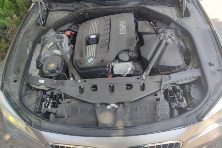 Used BMW 7 Series 2013 730Li Leading Model Engine Bay