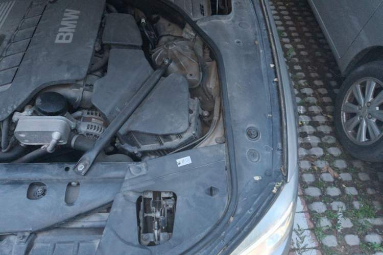Used BMW 7 Series 2013 730Li Luxury Model Engine Bay Left