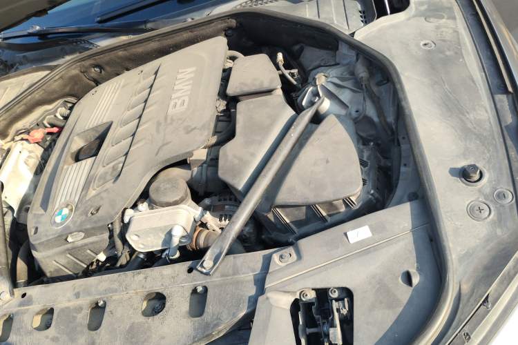 Used BMW 7 Series 2013 730Li Leading Model Engine Bay Left