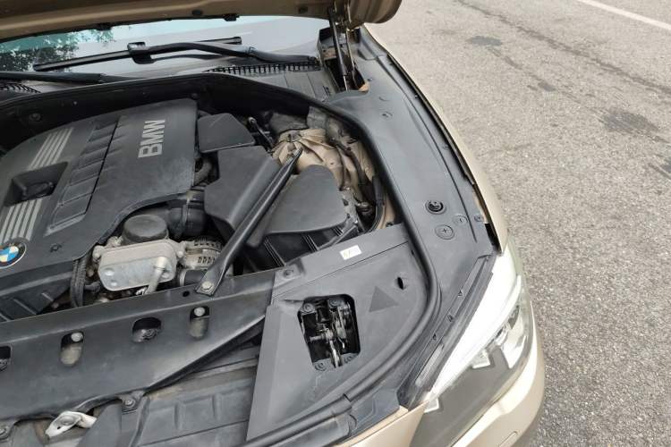 Used BMW 7 Series 2013 730Li Leading Model Engine Bay Left
