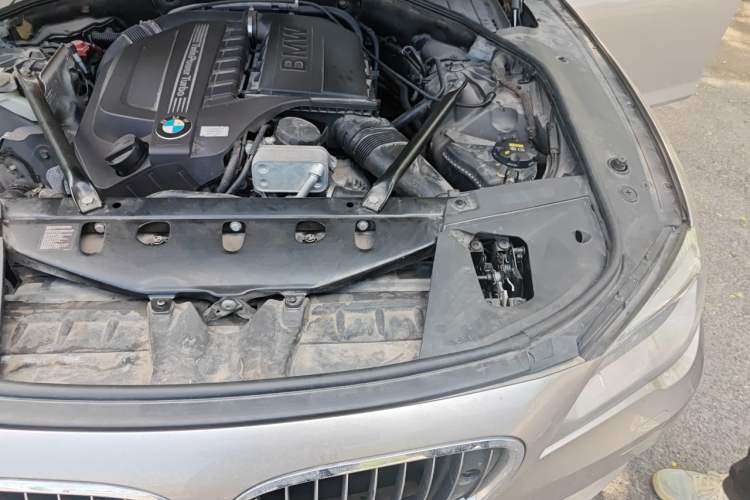 Used BMW 7 Series 2013 740Li Luxury Model Engine Bay Left