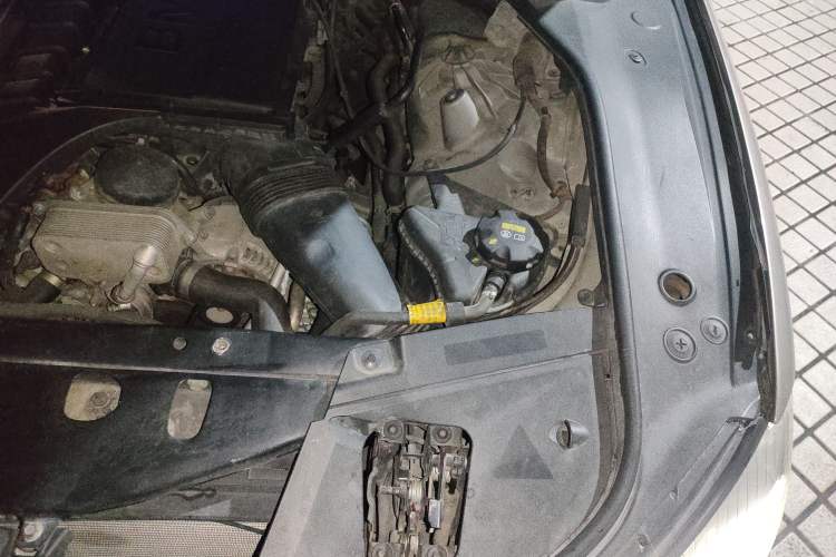 Used BMW 7 Series 2013 740Li Luxury Model Engine Bay Left