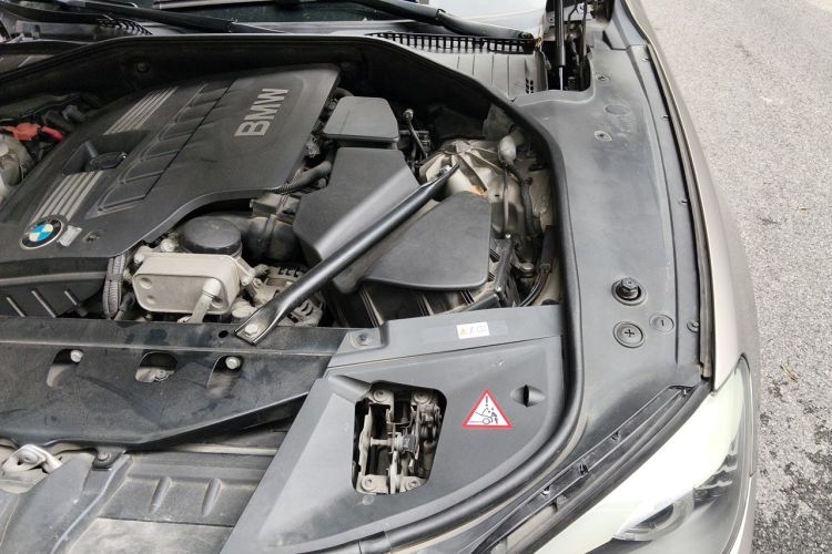 Used BMW 7 Series 2013 730Li Leading Model Engine Bay Left