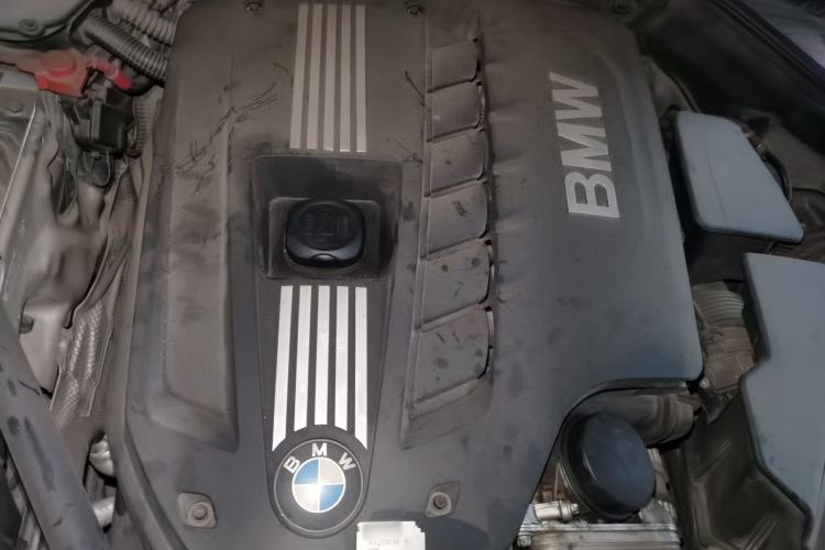 Used BMW 7 Series 2013 730Li Leading Model Engine Bay