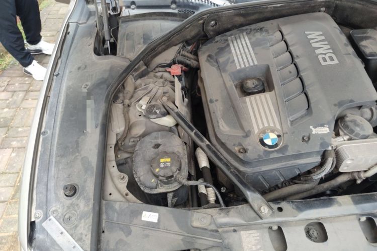 Used BMW 7 Series 2013 730Li Leading Model Engine Bay Right