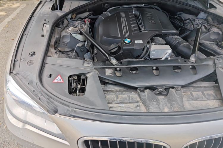 Used BMW 7 Series 2013 740Li Luxury Model Engine Bay Right