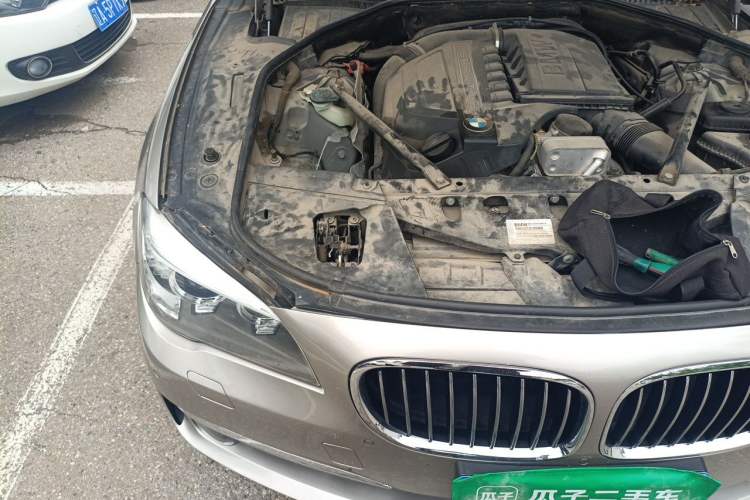 Used BMW 7 Series 2013 740Li xDrive Engine Bay Right