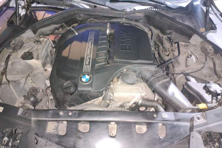 Used BMW 7 Series 2013 740Li Luxury Model Engine Bay