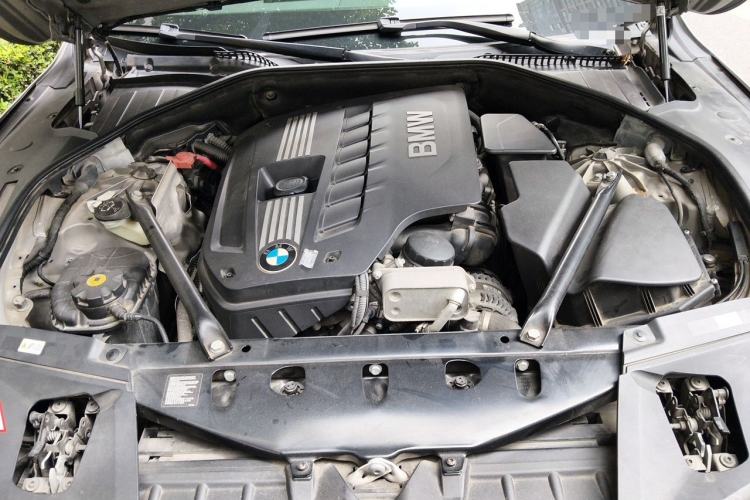 Used BMW 7 Series 2013 730Li Leading Model Engine Bay