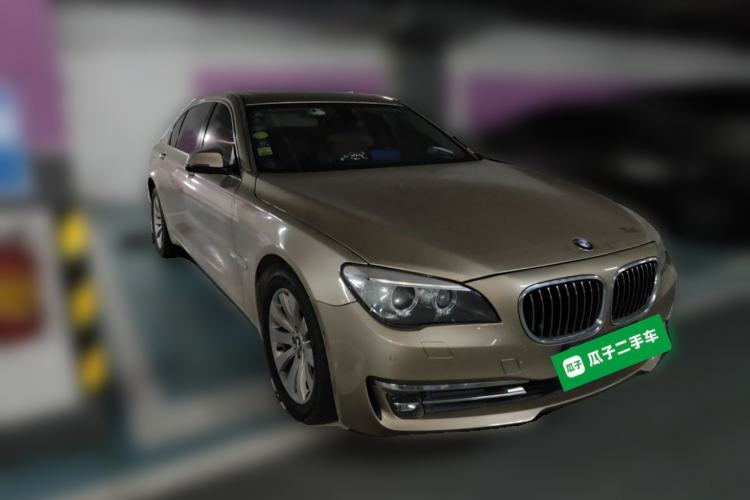Used BMW 7 Series 2013 730Li Luxury Model Front Right 45 Deg
