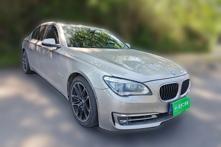 Used BMW 7 Series 2013 740Li Luxury Model Front Right 45 Deg