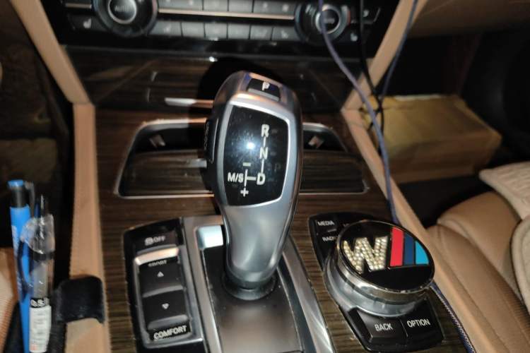 Used BMW 7 Series 2013 730Li Luxury Model Gear Lever