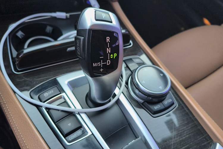 Used BMW 7 Series 2013 740Li Leading Model Gear Lever