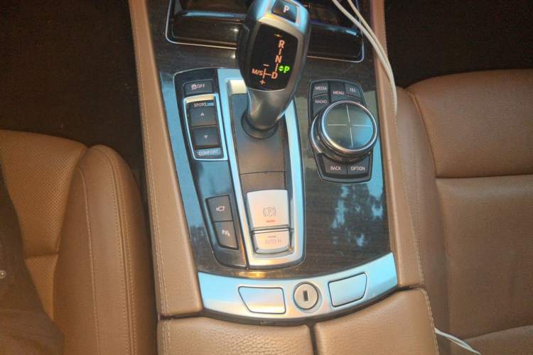 Used BMW 7 Series 2013 730Li Luxury Model Gear Lever