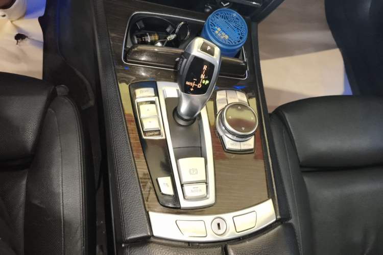 Used BMW 7 Series 2013 740Li Leading Model Gear Lever